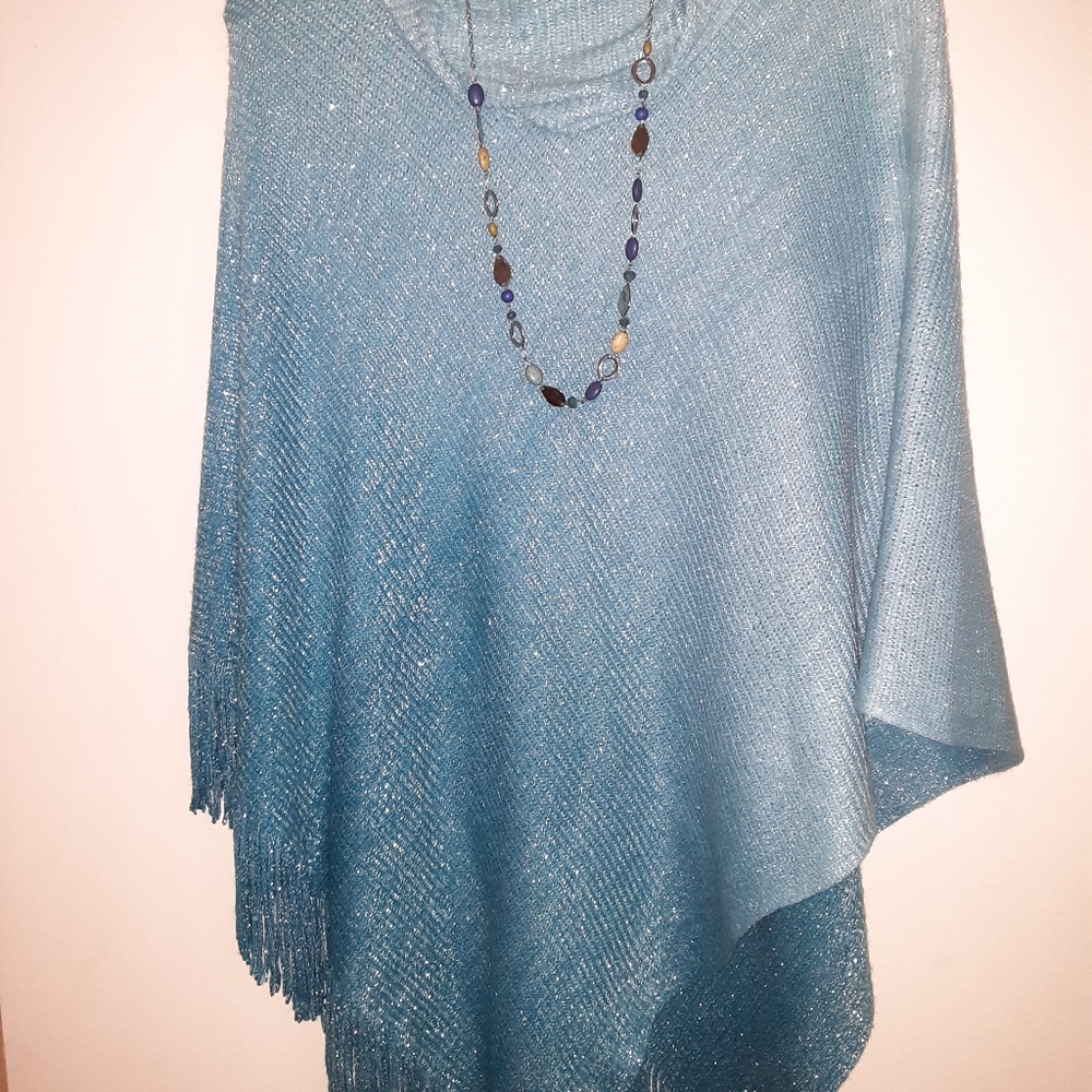 Poncho - Picture 2 of 2